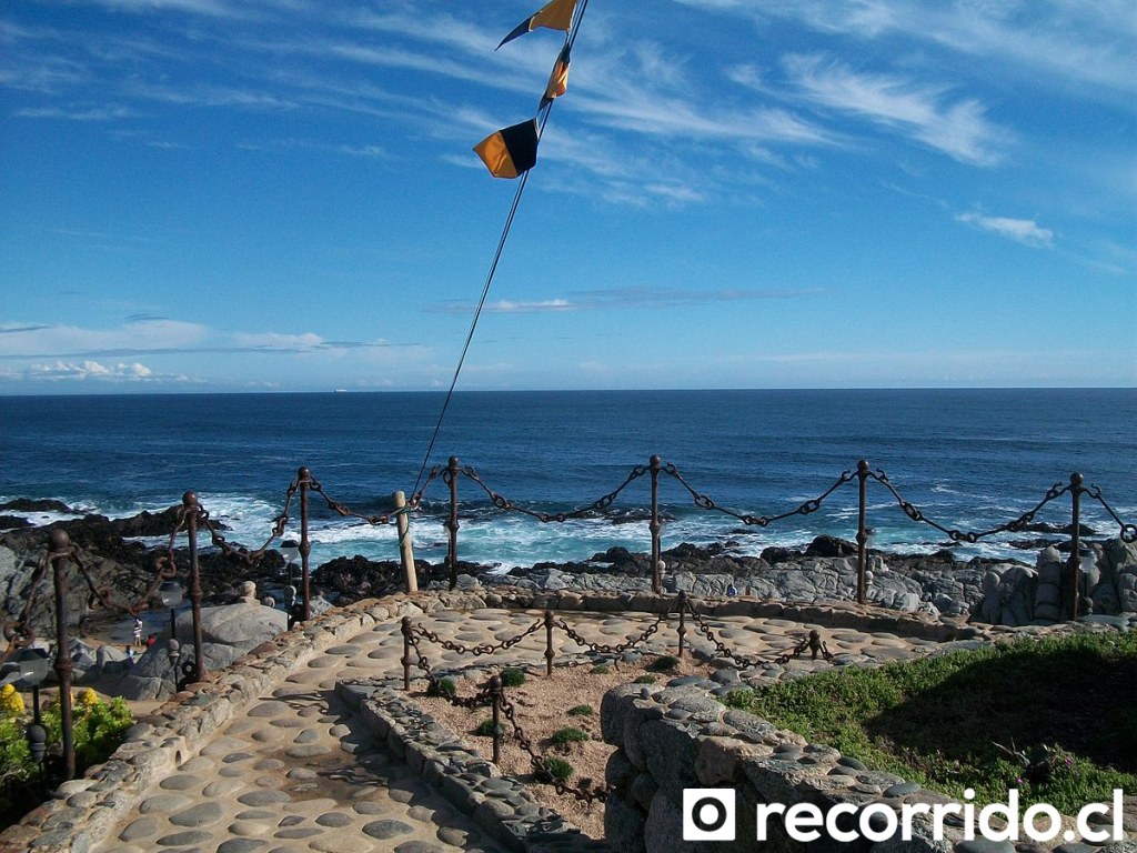 Las Casas de Pablo Neruda - La Tumba en Isla Negra